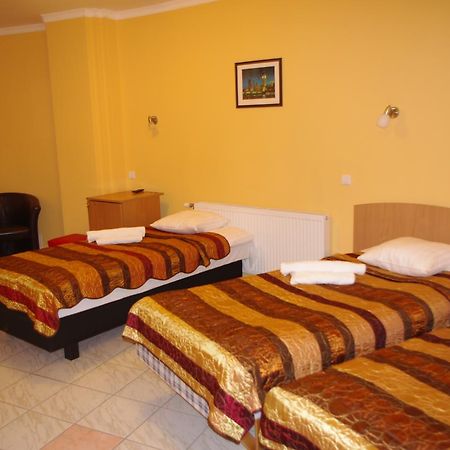 Vaivorykste Hotel Siauliai  Ngoại thất bức ảnh
