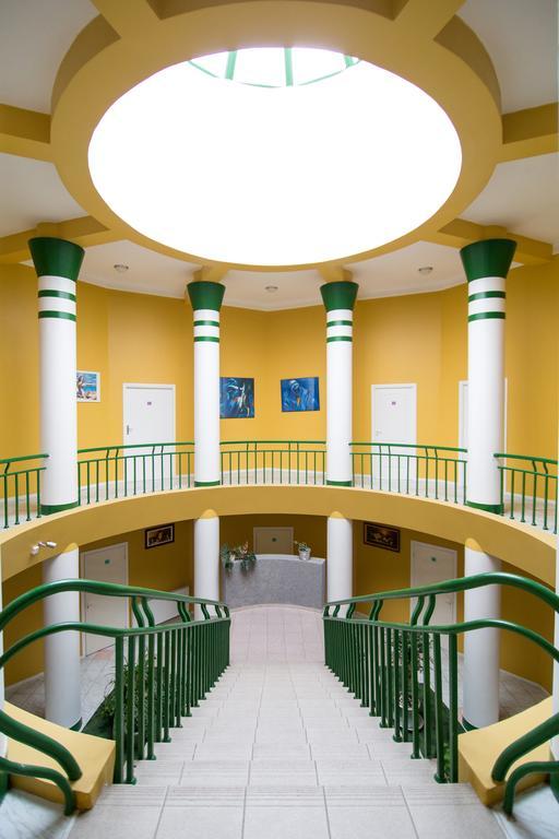 Vaivorykste Hotel Siauliai  Ngoại thất bức ảnh